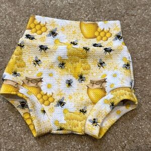Cute bee shorts